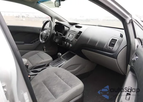 2015 Kia Forte Lx z USA, uszkodzony, nr VIN KNAFK4A6XF5437284